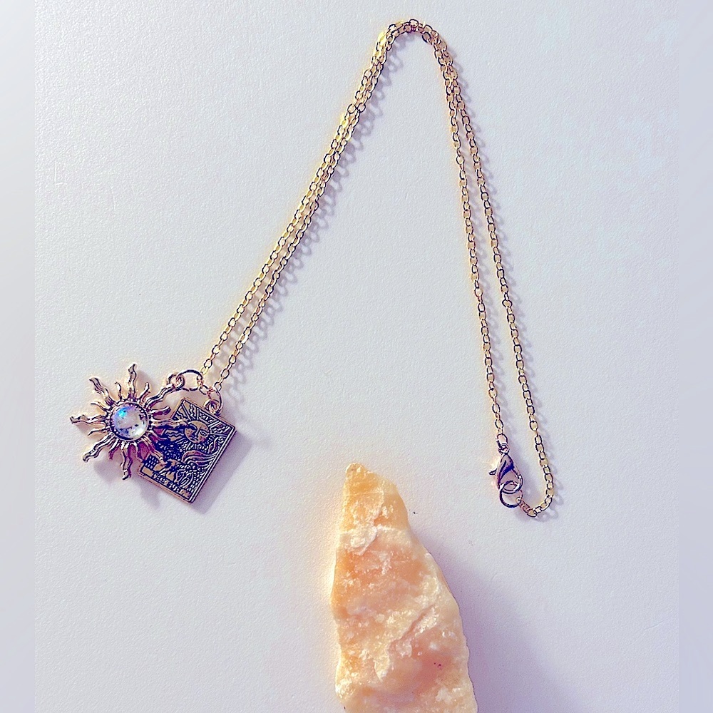 NWOT necklace Sun w “opal” center, The Sun Tarot Card etched goldtone charms 16” - Picture 6 of 11